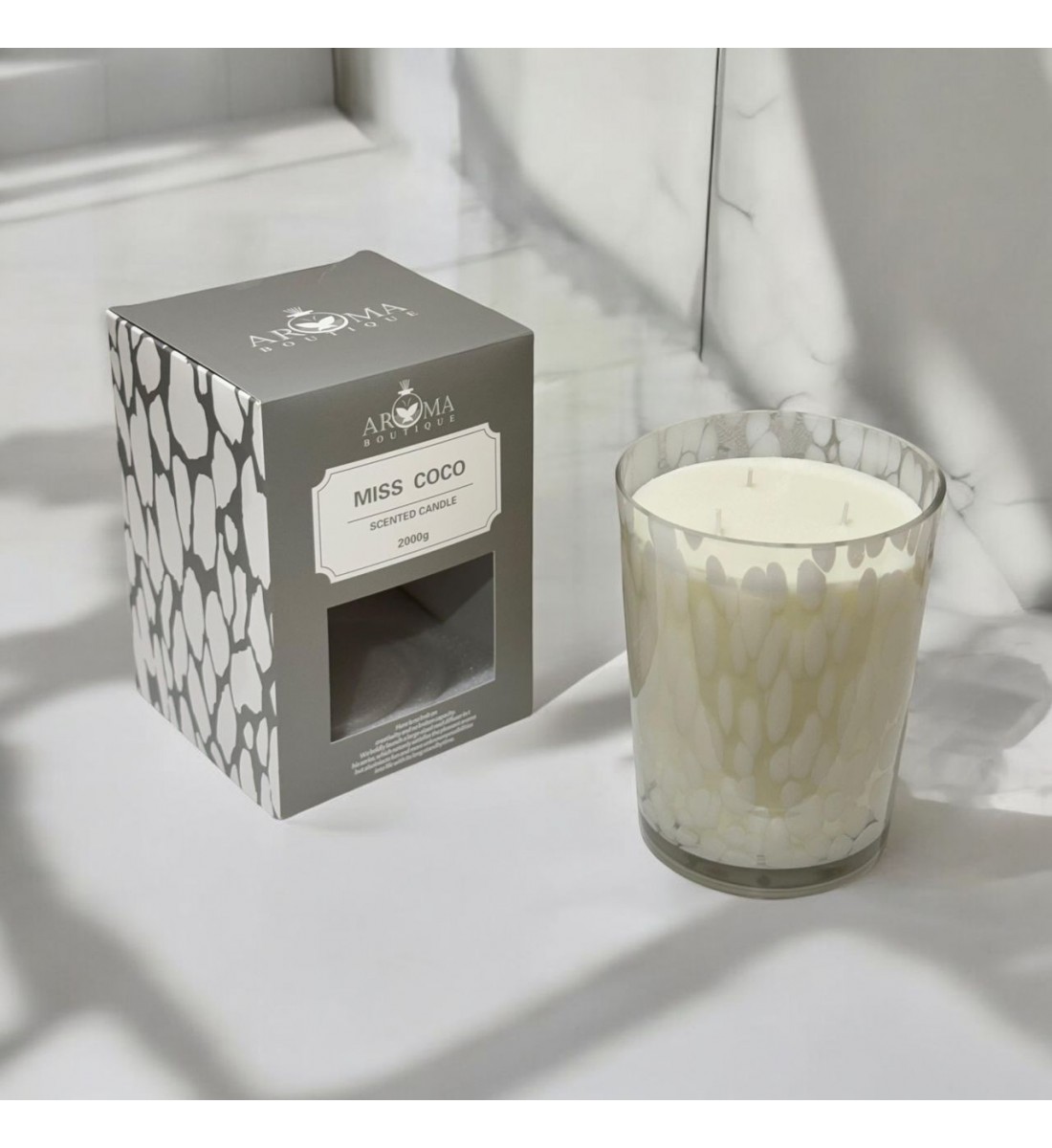 شمعه عطرية زجاج 2000 غرام برائحه ( MISS COCO)  SCENTED CANDLE